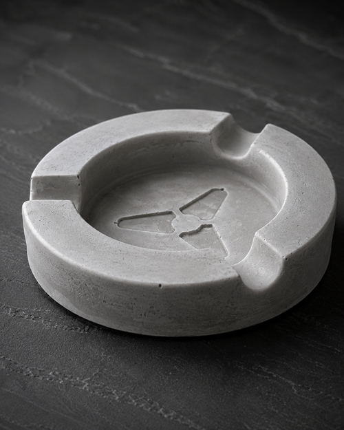 ARUCOA handmade concrete cigar ashtray detail view